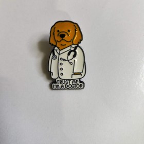 تصویر سنجاق سینه پزشکی 