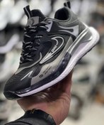 تصویر کفش اسپرت نایکی مردانه رنگ مشکی طوسی با زیره سفید 