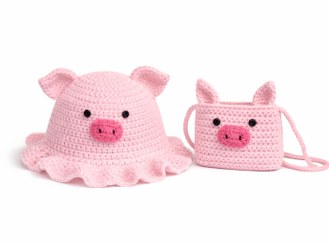 تصویر کلاه و کیف دست بافت مدل خوک 