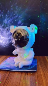 تصویر چراغ خواب کهکشانی طرح فضانورد کنترل دار astronaut starry sky projector lamp