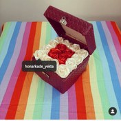 تصویر باکس گل چرمی صندوقی ولنتاین . هدیه کادو تولد سوپرایز ولن روز مادر ( روبانی ) 