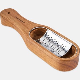 تصویر رنده ی پنیر با بیس چوبی 