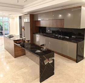 تصویر کابینت در۴قسط.ام دی اف وهایگلاس باصفحه شرکتی مرمر امپریال کد ۵۵۷ 