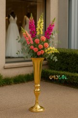 تصویر گلدان کنار سالنی رنگ طلایی 