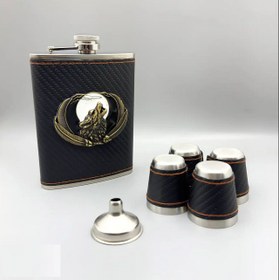 تصویر هیپ فلاسک و شات روکش چرم طرح گرگ 