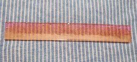 تصویر خط کش بیست سانت رزینی قرمز و صورتی 