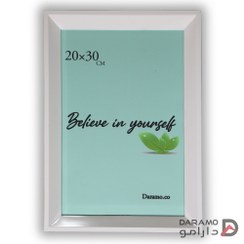 تصویر قاب عکس شیبدار سایز ۲۰ در ۳۰ سانت 