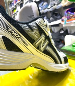 تصویر کتونی نیوبالانس - 4 NewBalance740