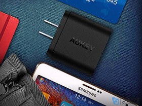 تصویر شارژر دیواری آکی Aukey PA-T7 Wall Charger 