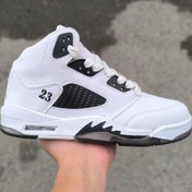 تصویر کتونی جردن فایو سبز بنفش 