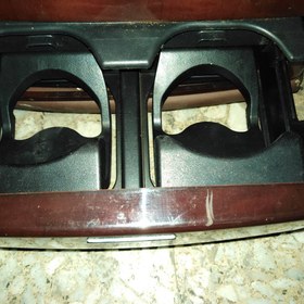 تصویر کنسول هیوندای جنسیس 4 درب لطفا تماس بگیرید 09121890859 ساعات تماس 9 صبح الی 6 عصر