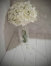 تصویر دسته گل هورتانسیا عروس به همراه گل های عروس طبیعی 