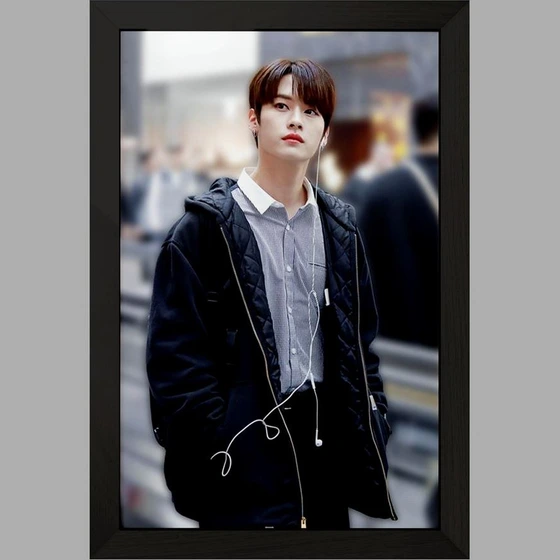 خرید و قیمت تابلو خندالو طرح لی نو گروه استری کیدز Stray Kids | ترب
