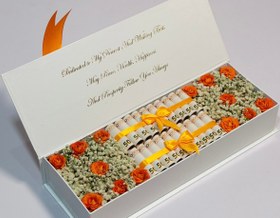 تصویر باکس گل و اسکناس 