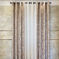 تصویر پرده آماده مخمل پتینه کرم صورتی 