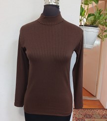 تصویر بلوز زنانه آکاردئونی یقه ایستاده رنگ مشکی 