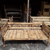 تصویر تخت سنتی چوبی 