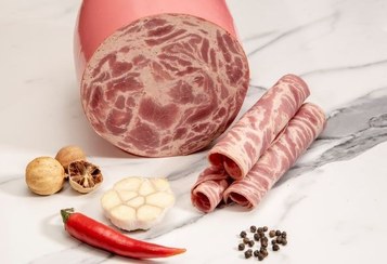 تصویر ژامبون گوشت گوساله 90 درصد مانوش 