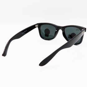 تصویر عینک آفتابی Ray-Ban با فریم مشکی براق ، ویفرر و عدسی سایز کوچک، دودی و سنگ مدل 2140-901-S 