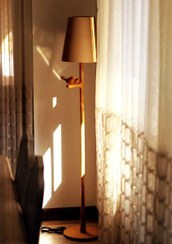 تصویر آباژور ایستاده مدل ۲ پرنده با شید مخروطی 