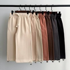 تصویر شلوار بگ گت دار داخل کرکی AKU 