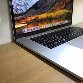 تصویر لپ تاپ استوک Apple Macbook pro 2017 Core i7 Touch Bar گرافیک 2 گیگ 