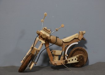 تصویر موتور چوبی دکوری کلاسیک 