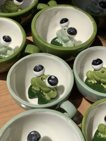 تصویر ماگ قورباغه سوپرایزی 