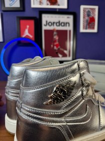 تصویر Nike air jordan 1 high metallic silver 