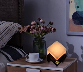 تصویر آباژور سنگ نمک کوبیک خوابیده salt rock lampshade