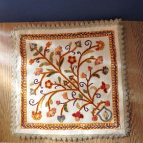 تصویر رومیزی پته دوزی کوچک جانماز یا رومیزی پته