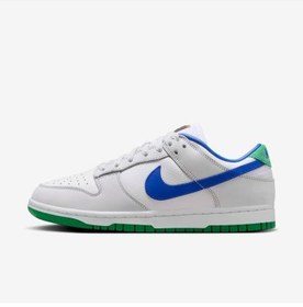 تصویر کتونی ورزشی مدل Nike Dunk Low 'Tennis Classic' رنگ سفید / گرد و غبار فوتون / سبز ورزشگاه / عکس آبی زنانه نایک 