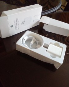 تصویر شارژر ۲۰ وات اپل آیفون ۱۴ پرومکس - سفید 20 watt Apple iPhone 14 Pro Max charger