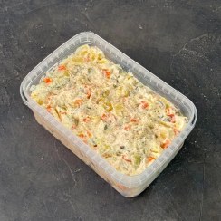 تصویر سالاد الویه با مرغ 