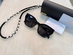 تصویر عینک آفتابی 