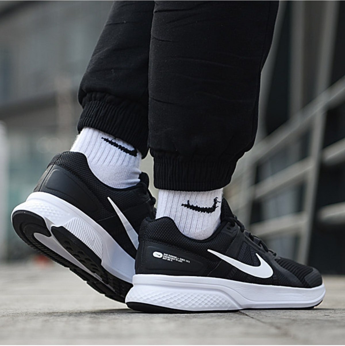 cu3517 004 nike