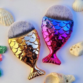 تصویر براش آرایشی طرح فانتزی ماهی با تراکم بسیار بالا FISH BRUSHES 