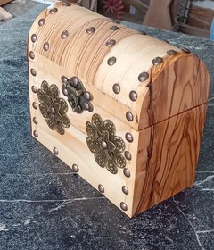 تصویر صندوق چوبی 