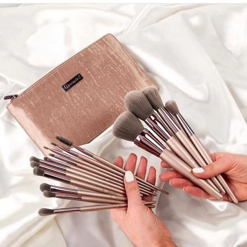 BH Cosmetics – Mini Pink Perfection – 6 Piece Brush Set