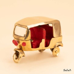 تصویر مجسمه برنجی طلایی مدل موتور سه چرخ ربکشا 