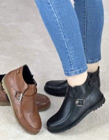 تصویر نیمبوت بغل سگک 