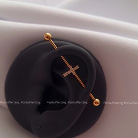 تصویر پیرسینگ محوری صلیب 