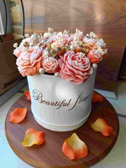 تصویر باکس گل رز شمع تزئین شده با سنگ و مروارید قیمت باکس گل رز شمع خاص هدیه