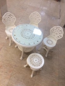 تصویر میز ناهار خوری پلیمری پایه بلند پلاستیکی گل نقش Long base table pattern flower with polymer