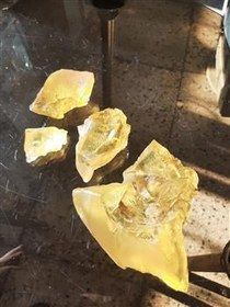 تصویر 350گرم کهربای راف 