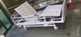 تصویر تخت بیمار سه شکن برقی مدل 102 Triple Function Electric Hospital Bed 102