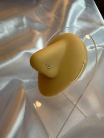 تصویر پرسینگ بینی نگین ساده 