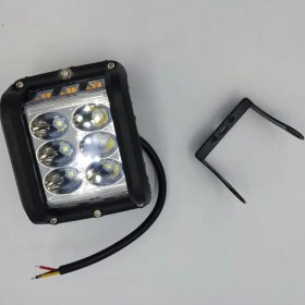 تصویر پروژکتور سه طرفه D5 