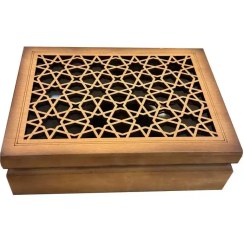 تصویر جعبه چوبی تزئینی با طرح مشبک دست‌ساز 