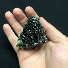 تصویر سنگ اپیدوت معدنی طبیعی دور کننده انرژی های منفی تضمینی Epidote